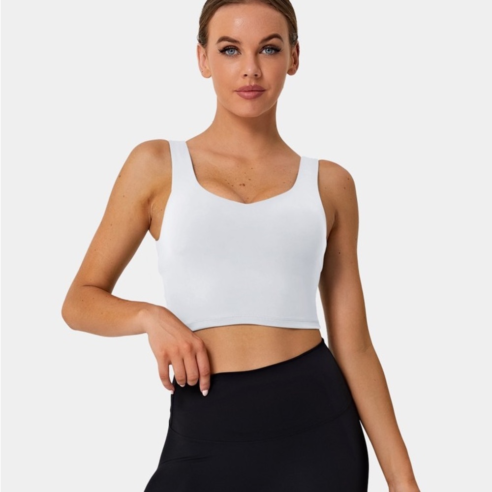 36.- V Back Crossover Workout Cropped Tank
